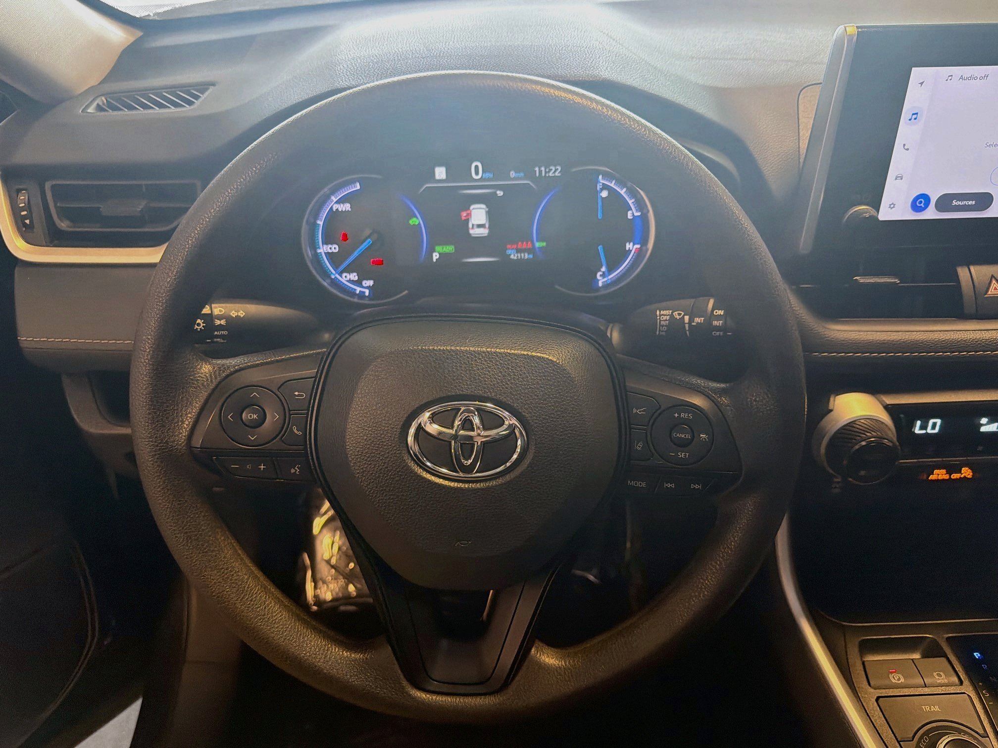 Used 2025 Toyota RAV4 XLE AWD/4WD image 18