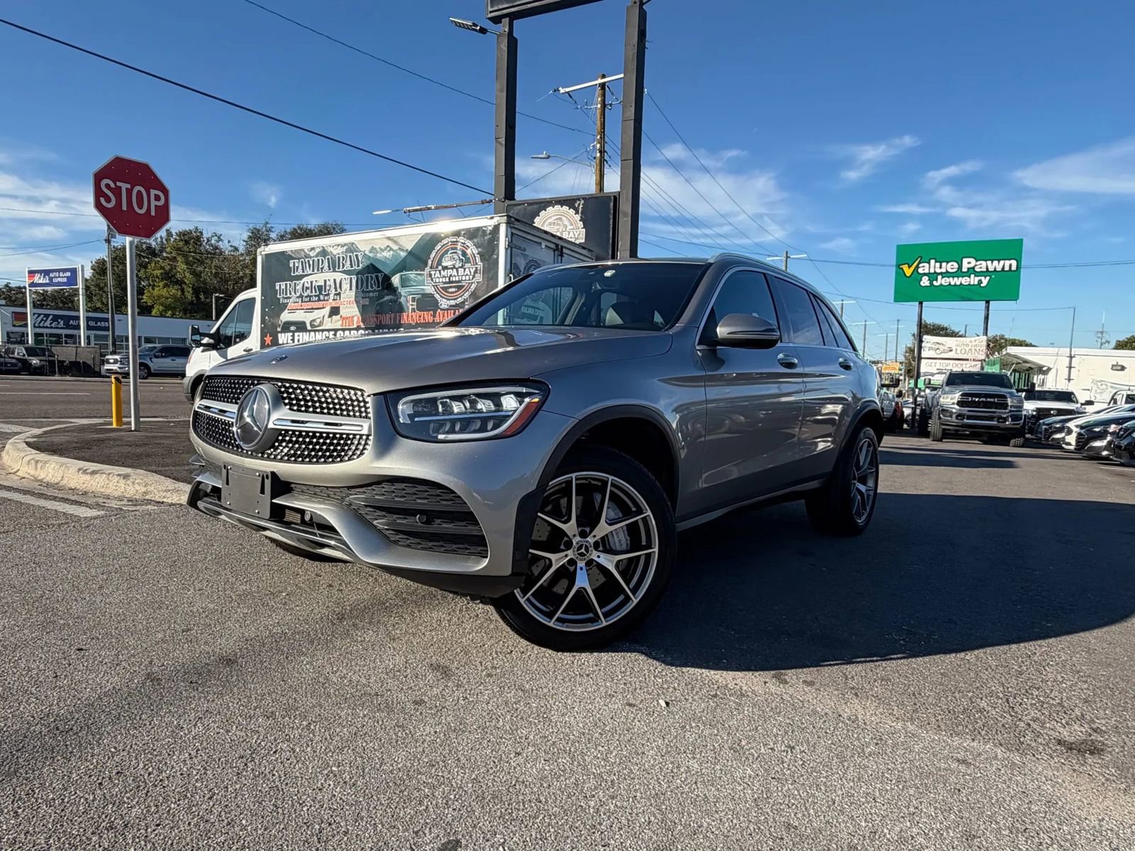 Used 2020 Mercedes-Benz GLC 300 4MATIC image 4
