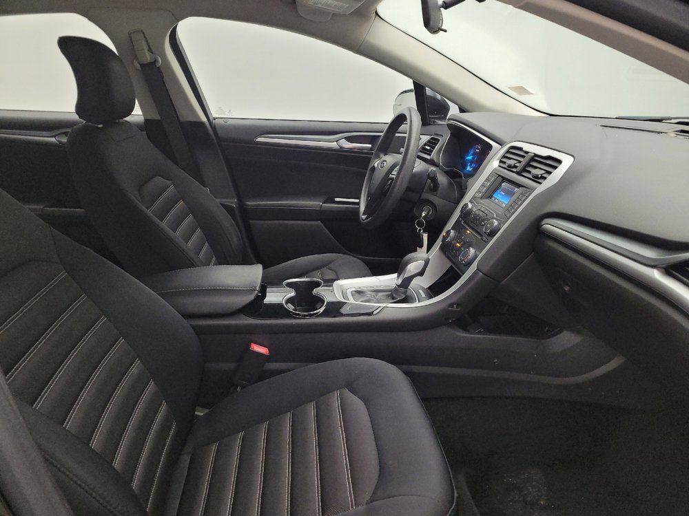 Used 2015 Ford Fusion SE image 21