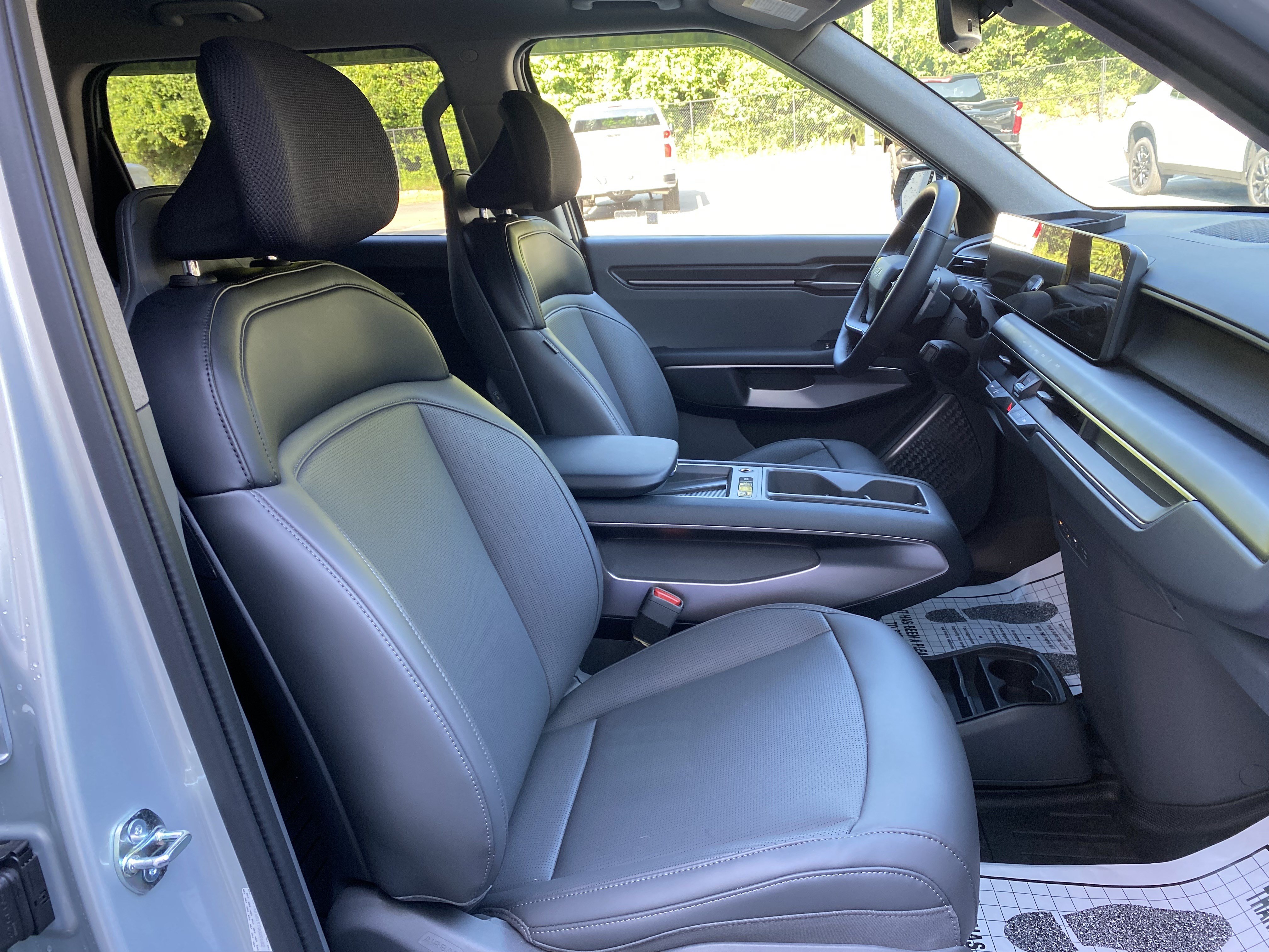 Used 2026 Kia EV9 Light RWD image 34