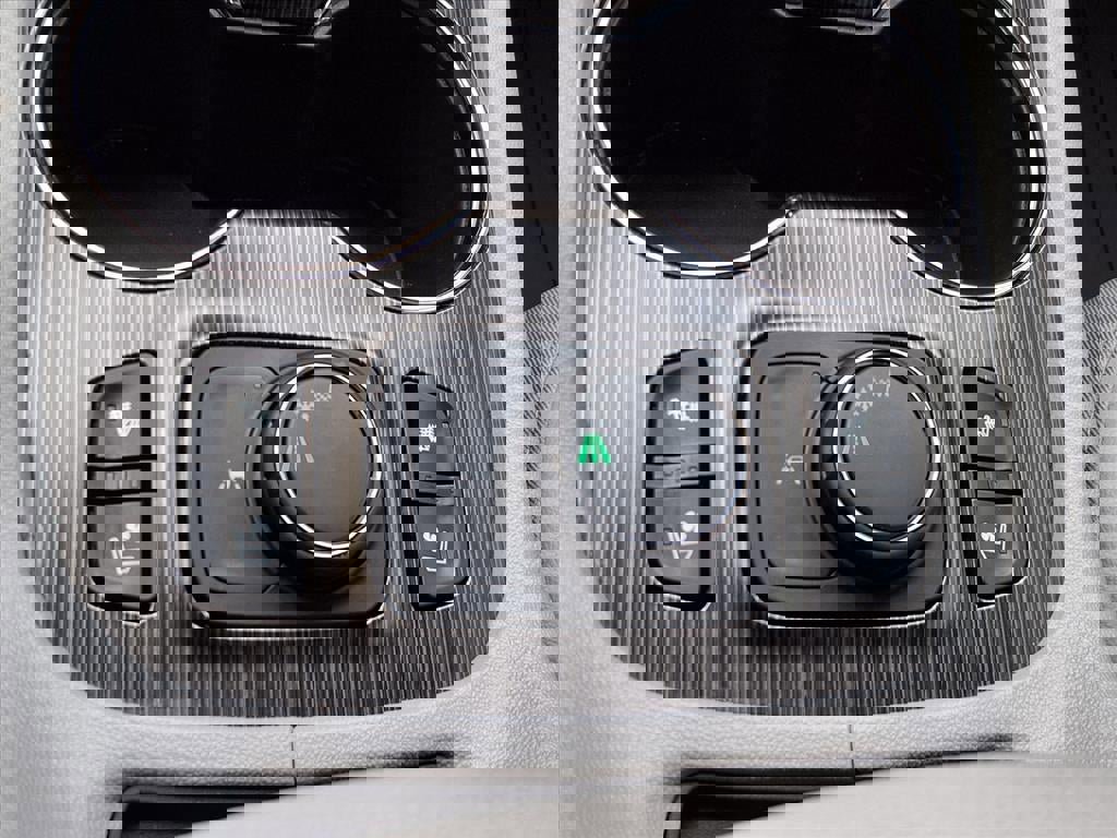 Used 2023 GMC Acadia SLT w/ Technology Package image 21