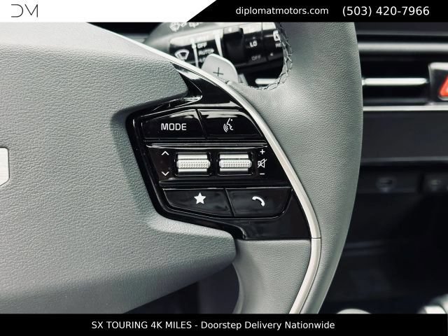 Used 2023 Kia Niro SX Touring FWD image 31