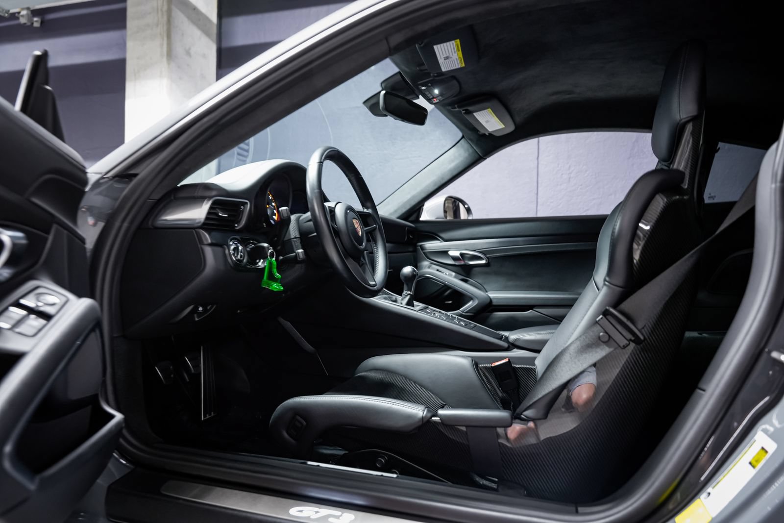 Used 2018 Porsche 911 GT3 RWD image 20