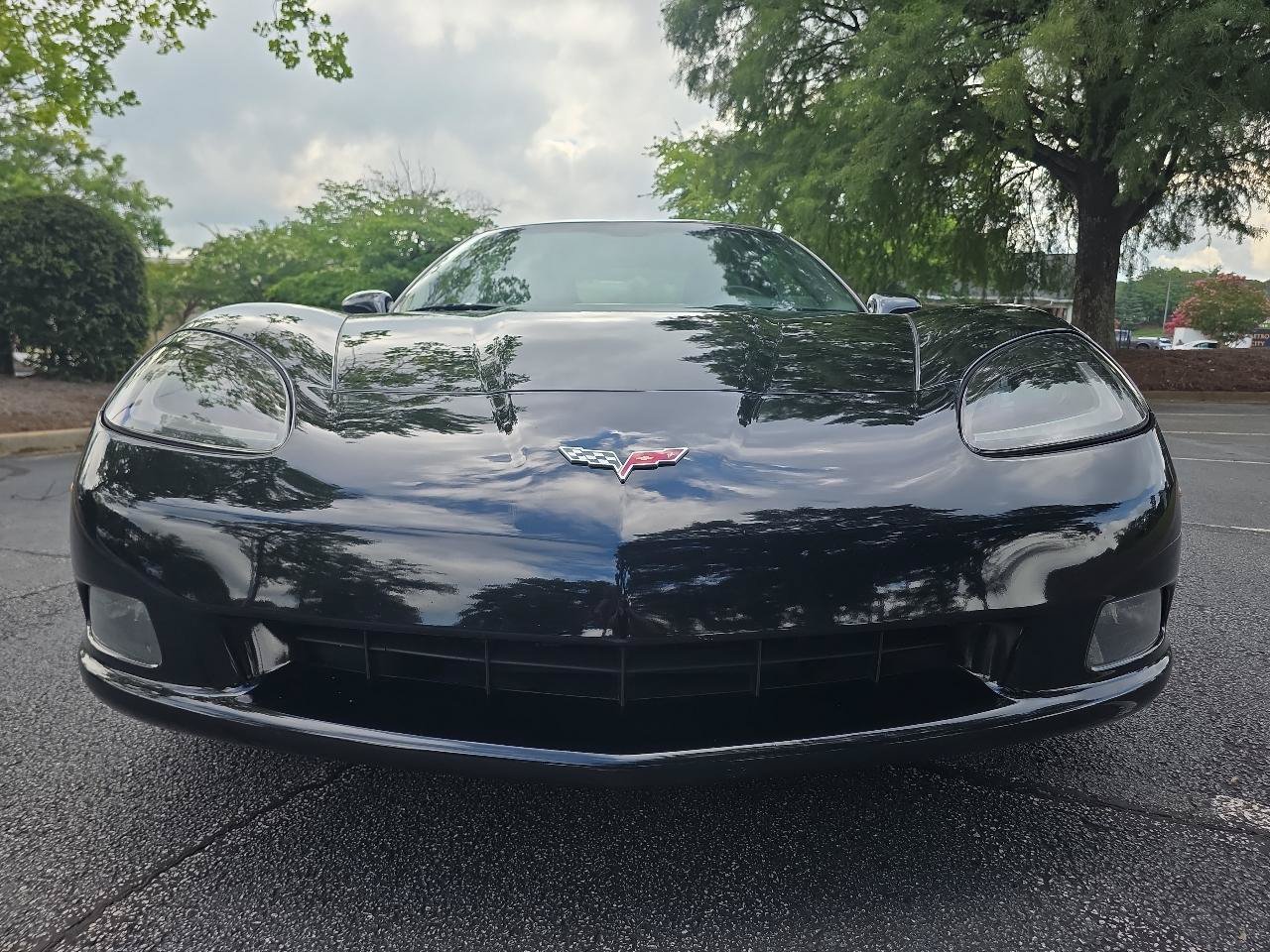 Used 2006 Chevrolet Corvette Coupe w/ Preferred Equipment Group RWD image 9