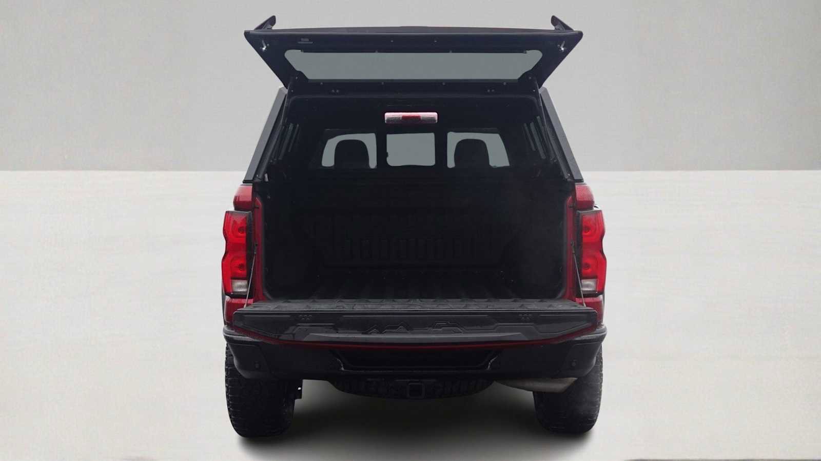 Used 2024 Chevrolet Colorado ZR2 w/ Technology Package AWD/4WD image 10