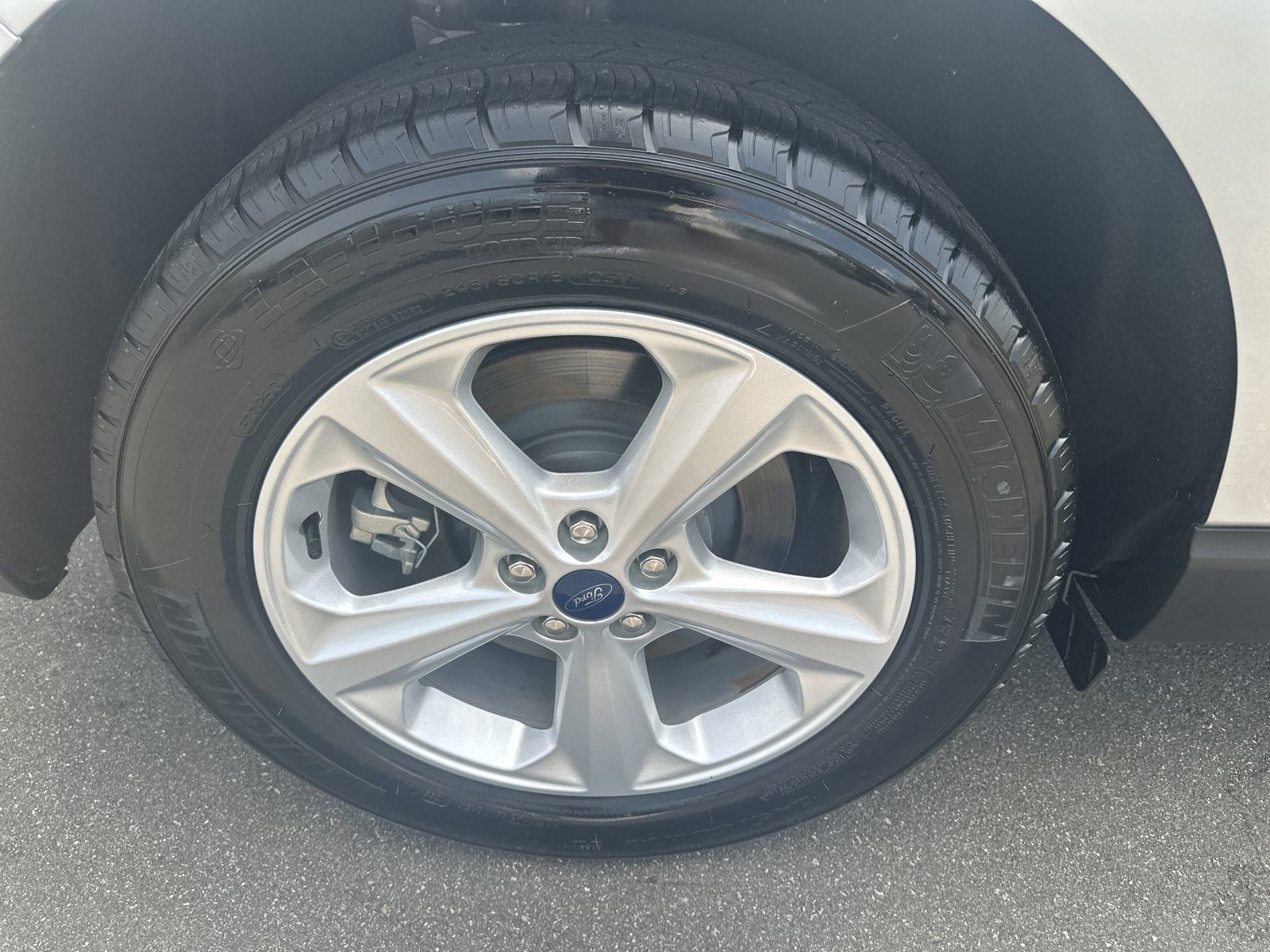 Used 2022 Ford Edge SE image 27