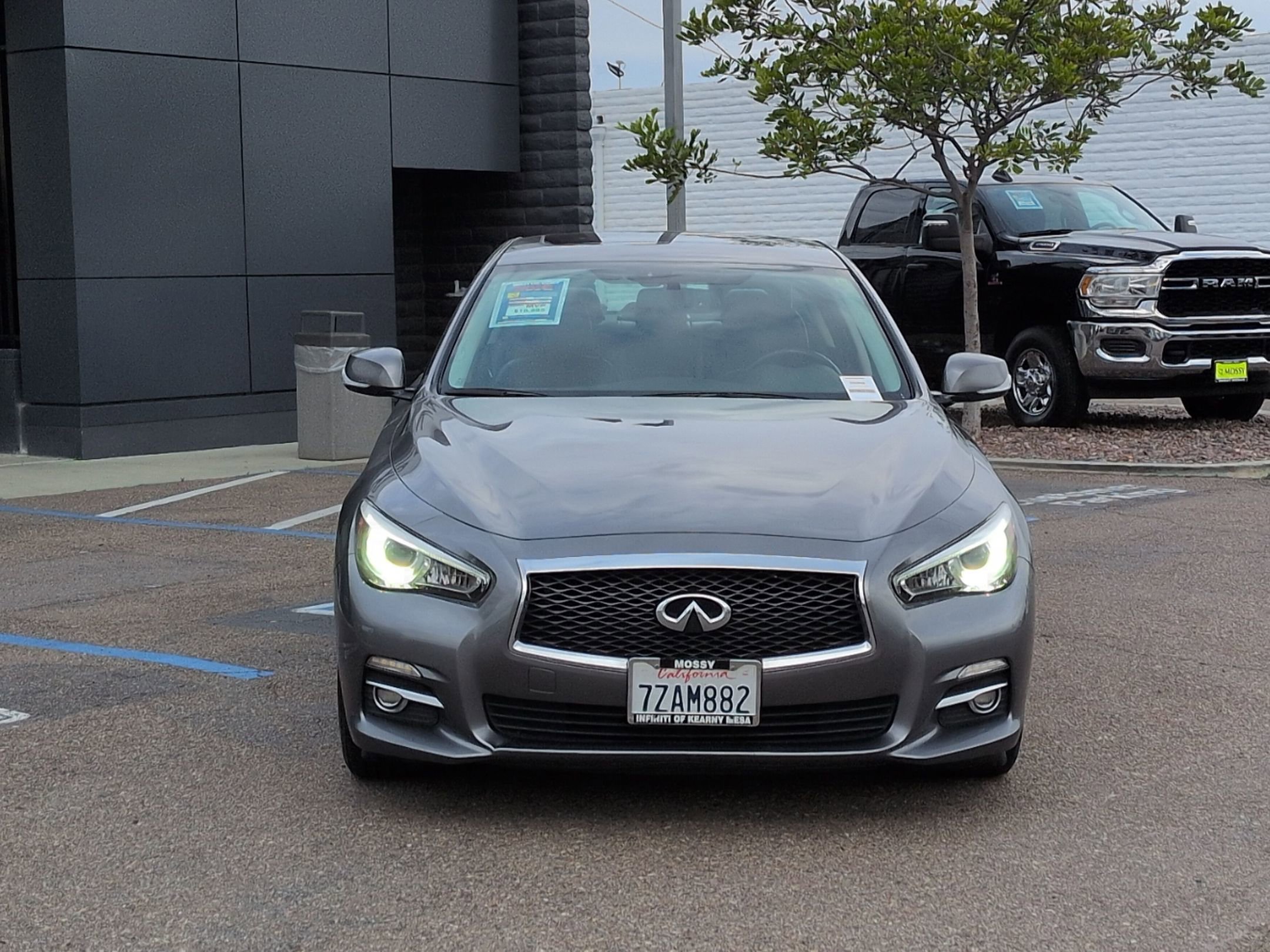 Used 2017 INFINITI Q50 Signature Edition w/ Cargo Package (L95) image 5