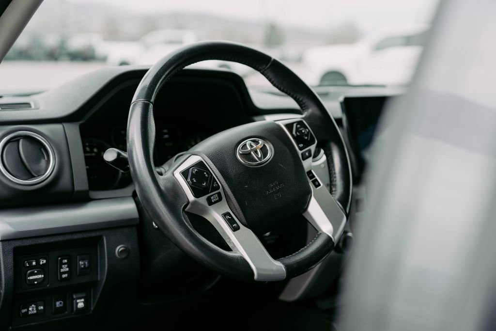 Used 2021 Toyota Tundra Platinum image 21