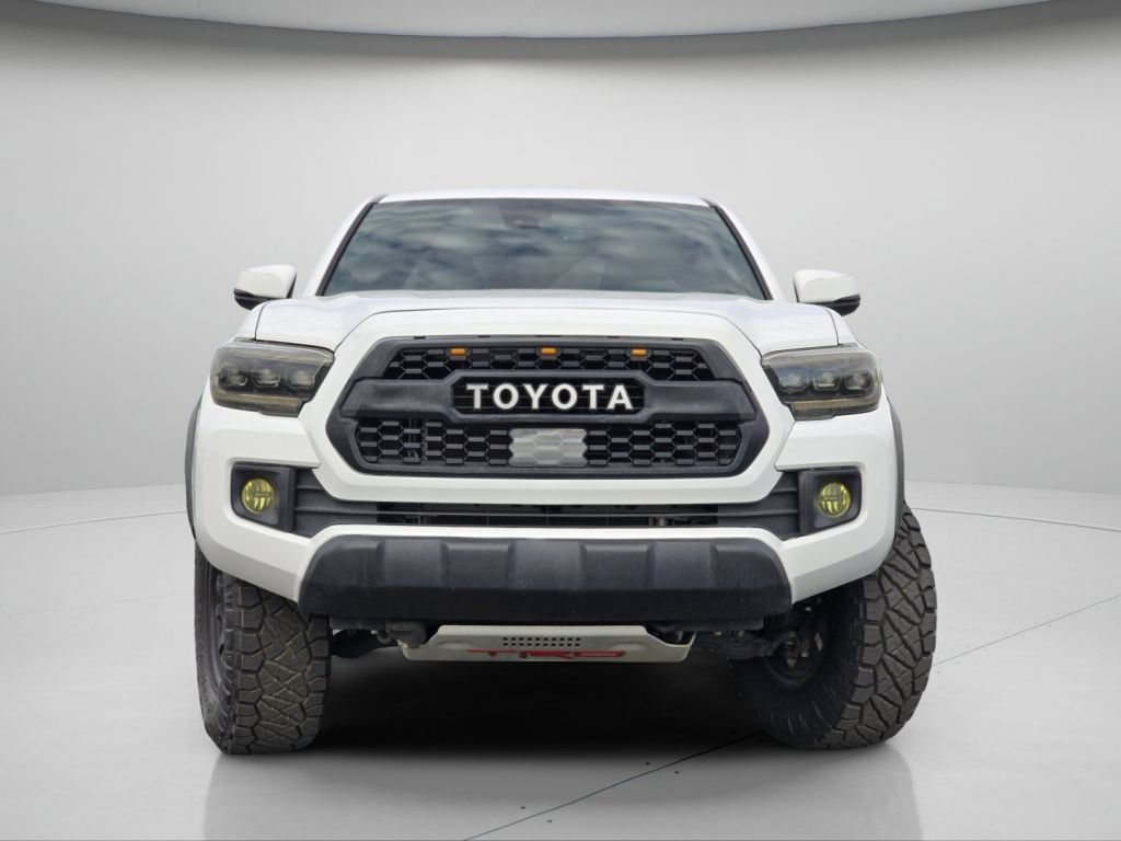 Used 2019 Toyota Tacoma TRD Off-Road AWD/4WD image 3