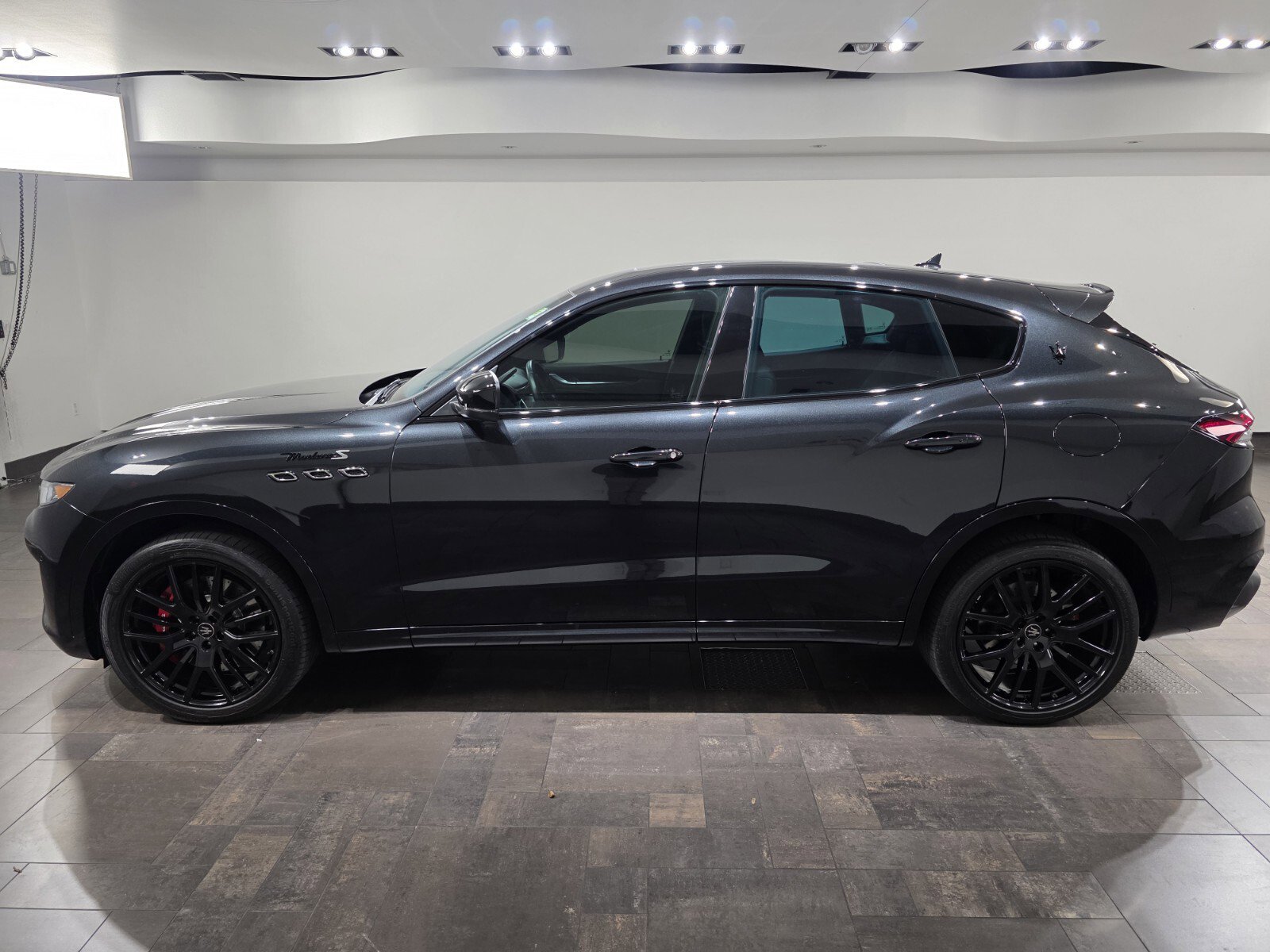Used 2023 Maserati Levante Modena S image 3