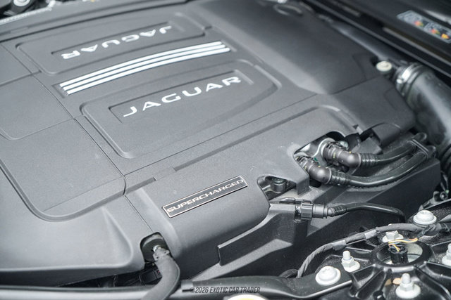 Used 2018 Jaguar F-TYPE 400 Sport RWD image 18