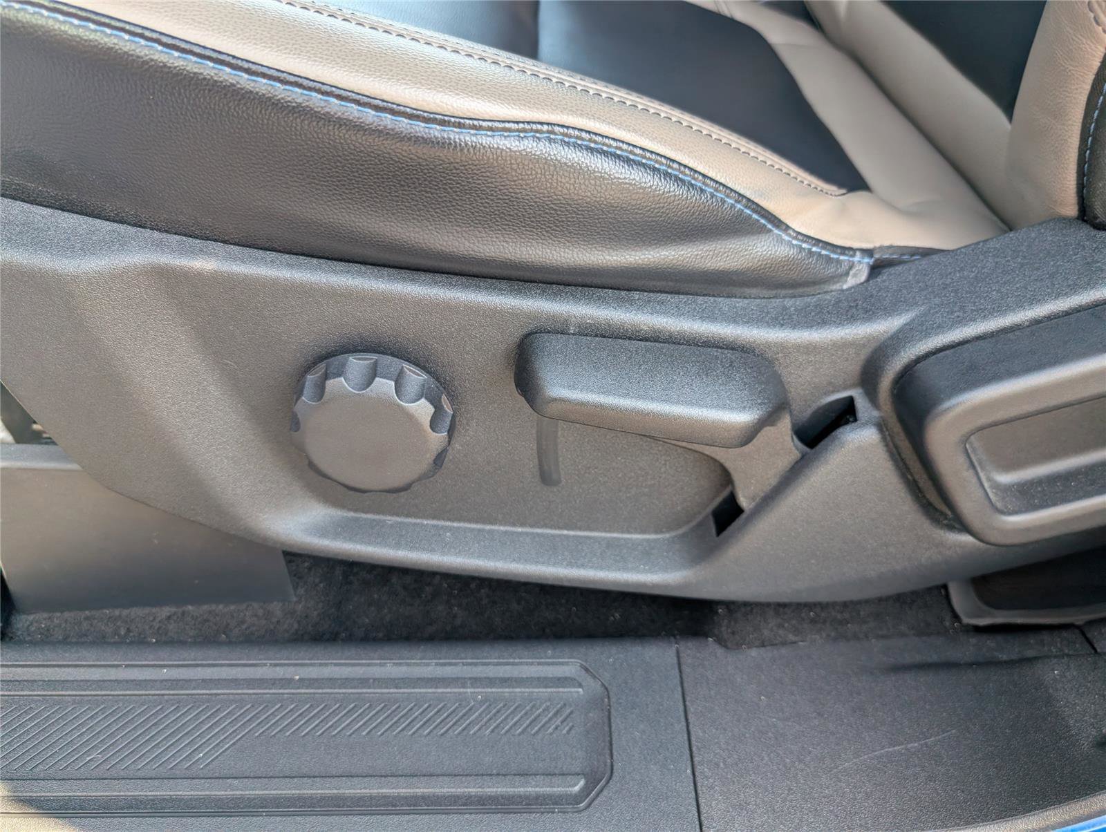 Used 2024 Ford Bronco Wildtrak image 13