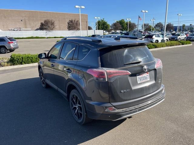 Used 2016 Toyota RAV4 SE image 7