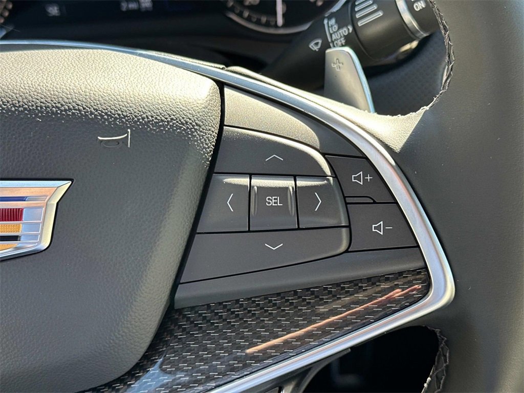New 2025 Cadillac XT5 Sportv image 15