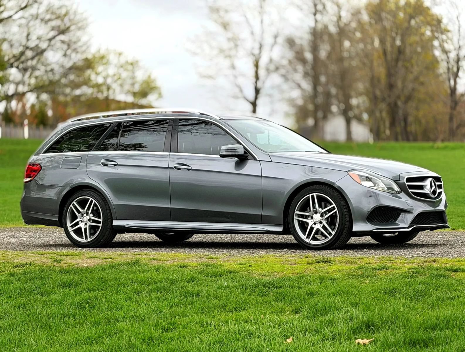 Used 2016 Mercedes-Benz E 350 4MATIC Wagon image 10