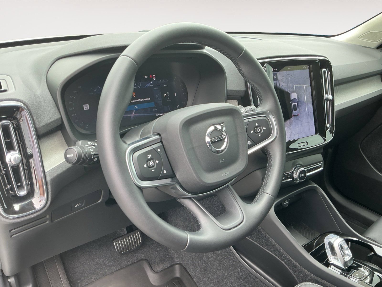 New 2026 Volvo XC40 B5 Plus w/ Protection Package Premier AWD/4WD image 10
