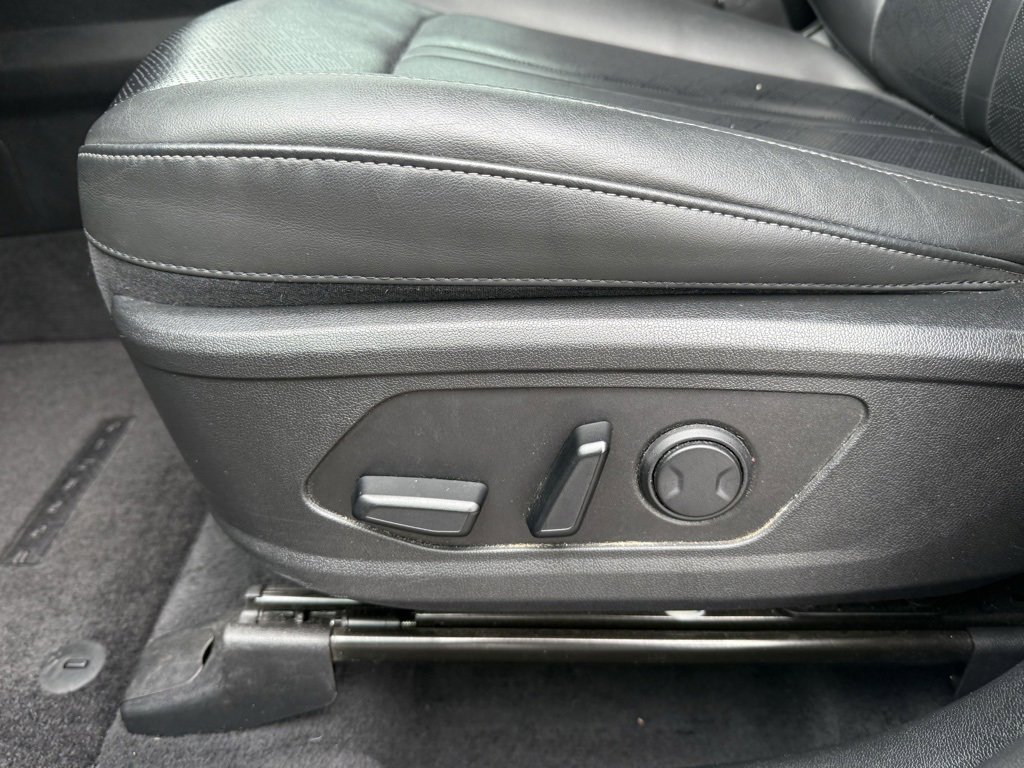 Used 2023 Kia Sorento EX image 16