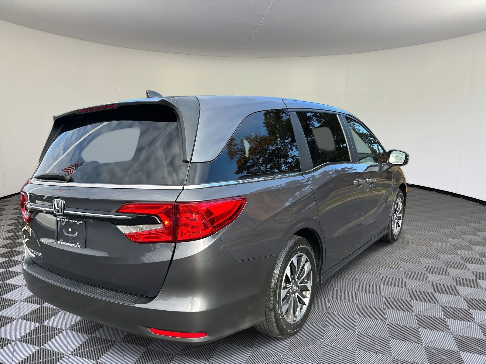 Certified 2024 Honda Odyssey EX-L image 4