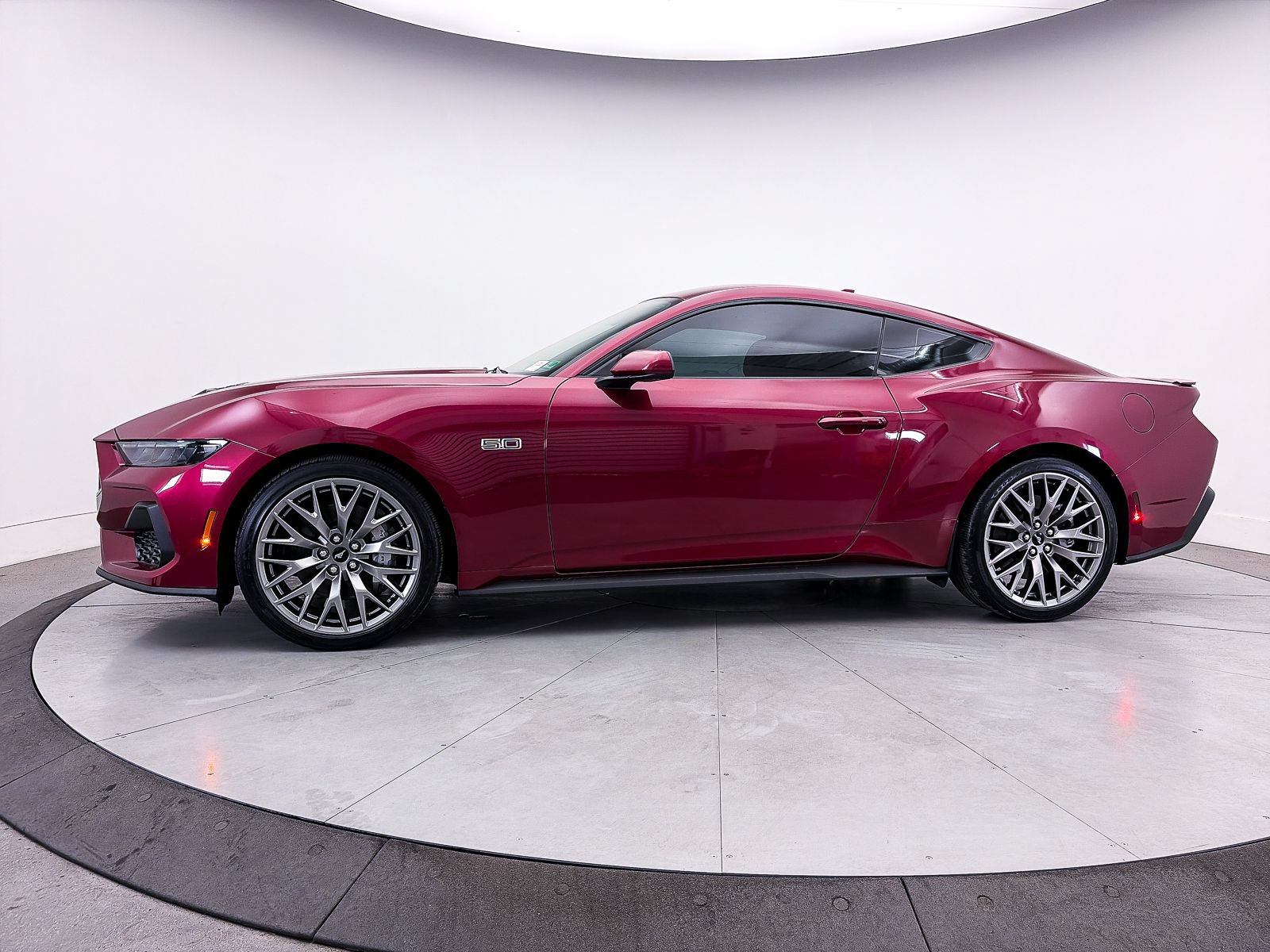 Used 2025 Ford Mustang GT Premium RWD image 43