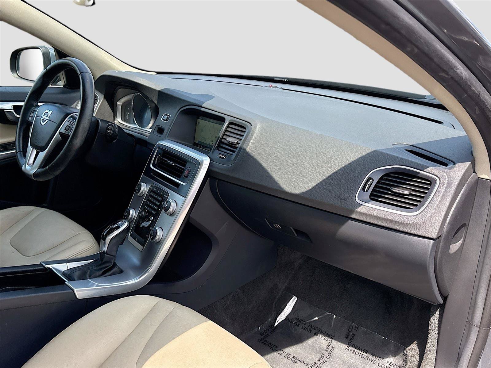 Used 2017 Volvo V60 T5 Premier w/ Convenience Package FWD image 30