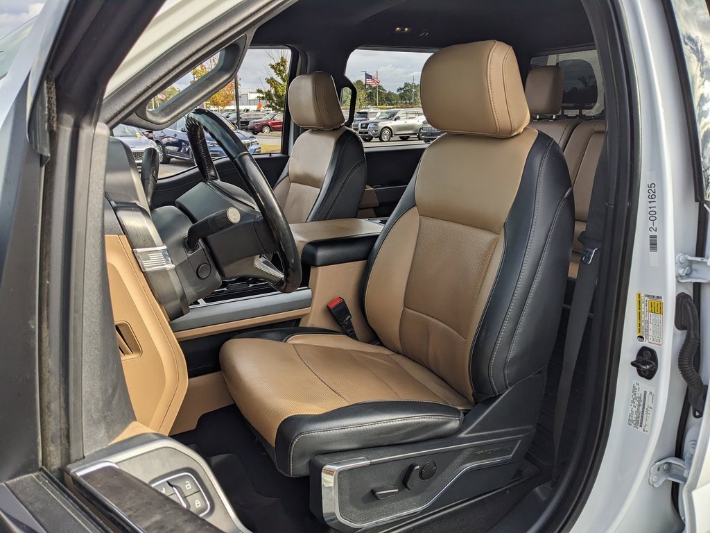 Used 2023 Ford F250 Lariat w/ Chrome Package image 44