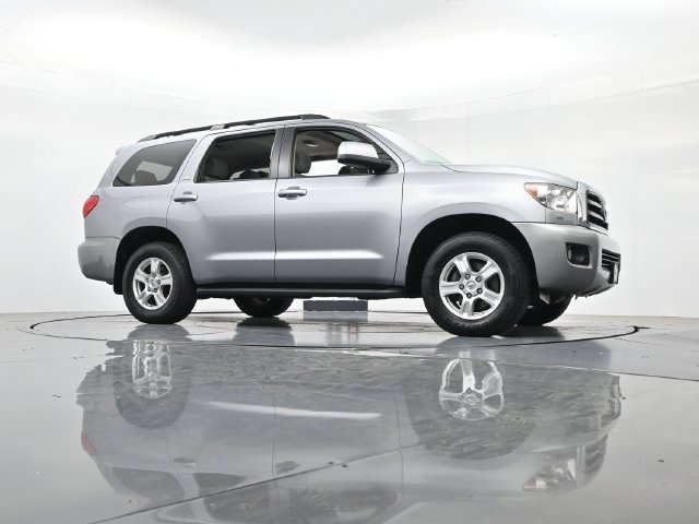 Used 2017 Toyota Sequoia SR5 AWD/4WD image 35