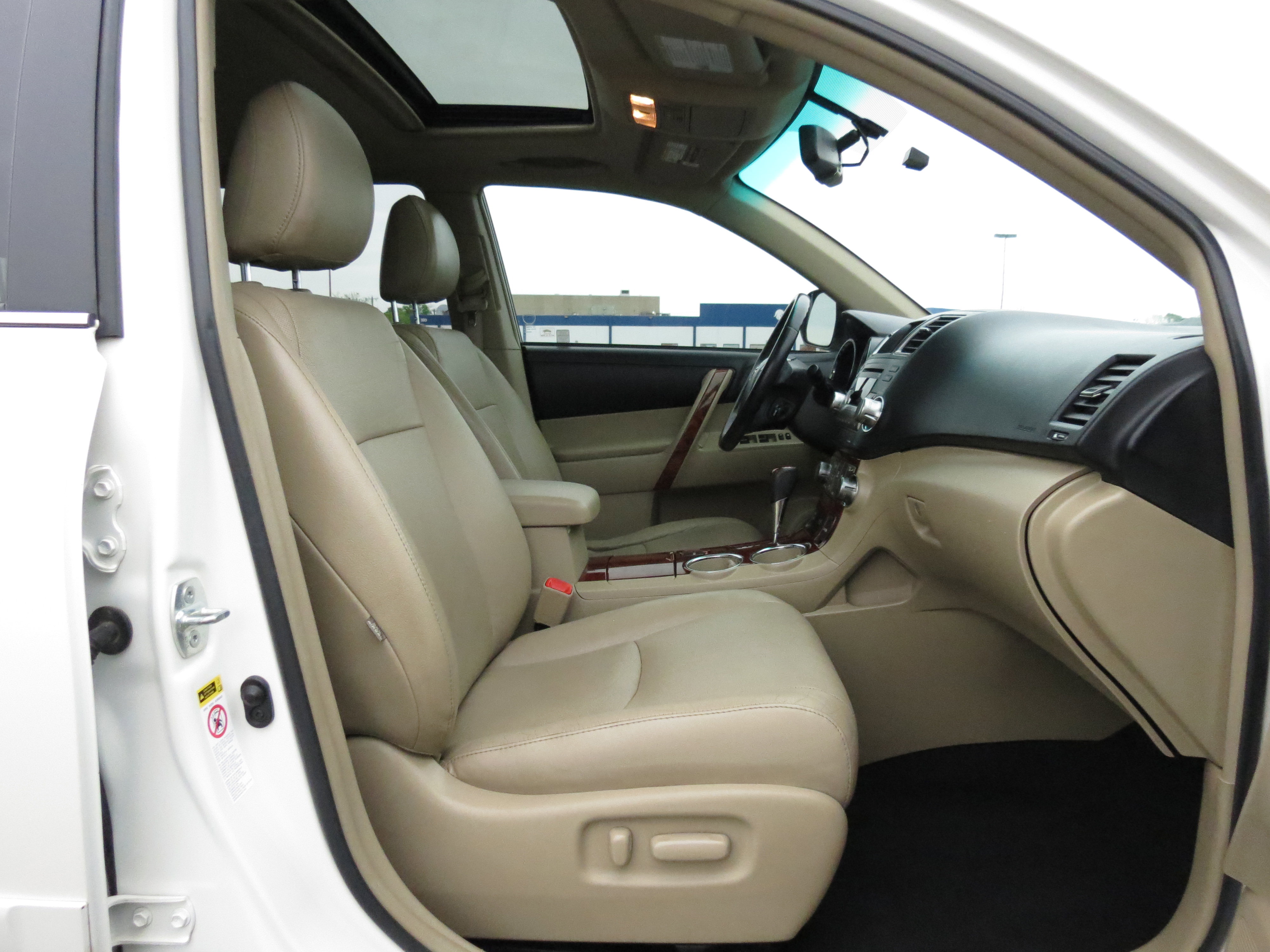 Used 2012 Toyota Highlander Limited image 26