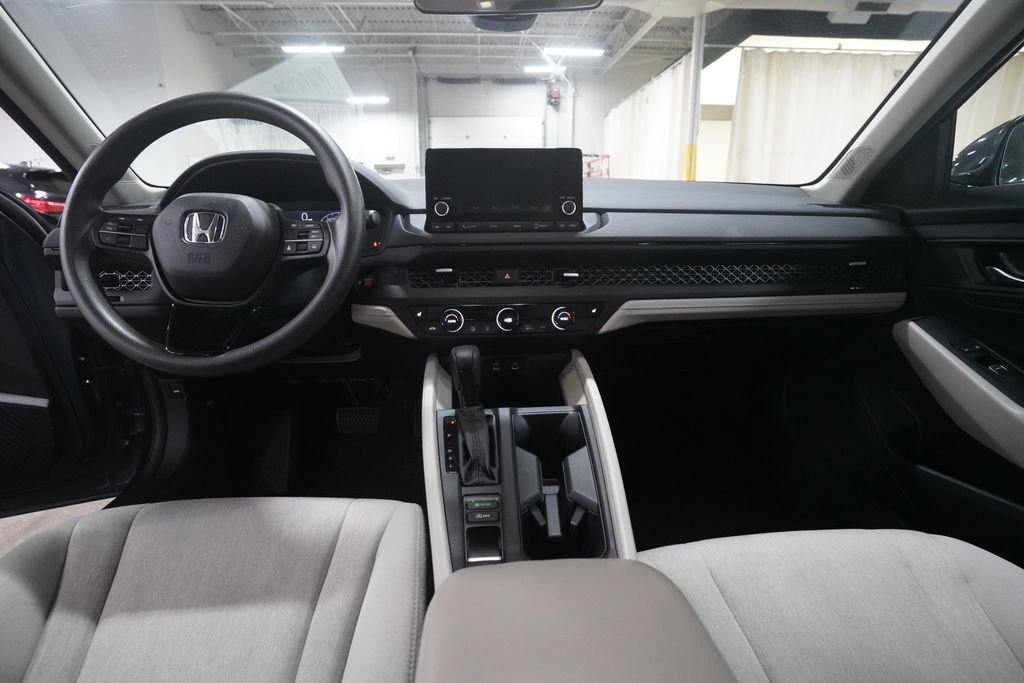 Certified 2023 Honda Accord EX image 5