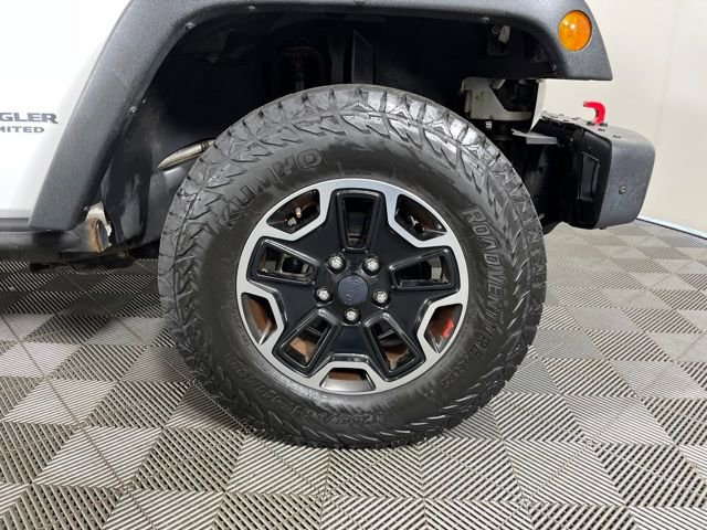 Used 2016 Jeep Wrangler Unlimited Rubicon AWD/4WD image 9