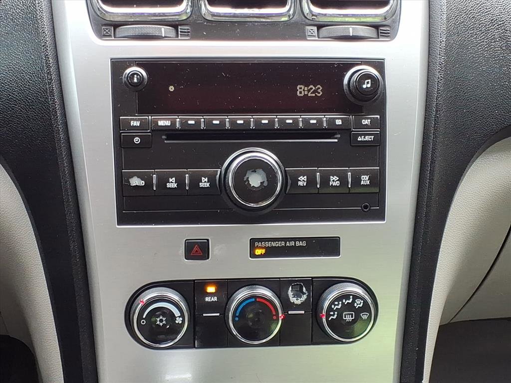 Used 2011 GMC Acadia SLE image 6