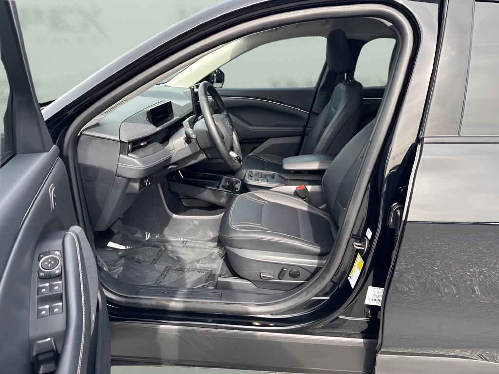 Used 2025 Ford Mustang Mach-E Premium RWD image 9