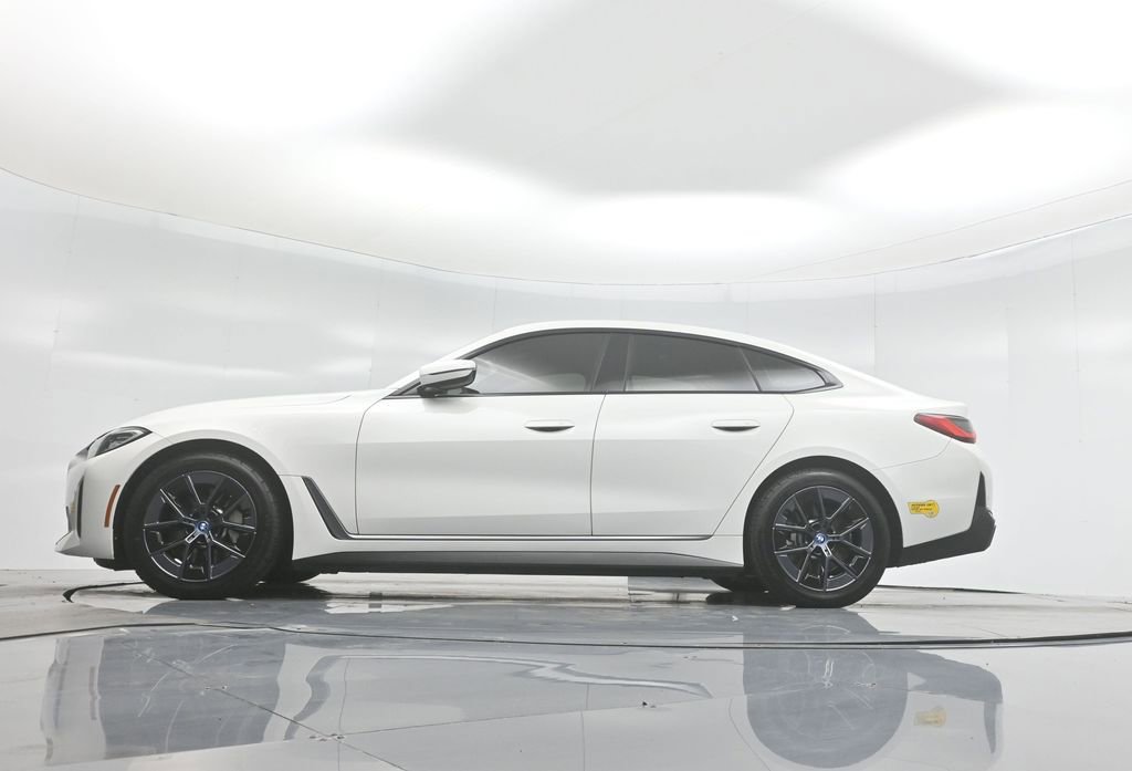 Used 2022 BMW i4 eDrive40 w/ Premium Package image 8