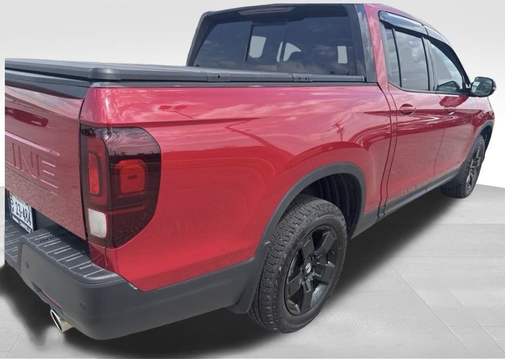 Used 2025 Honda Ridgeline Black Edition image 16