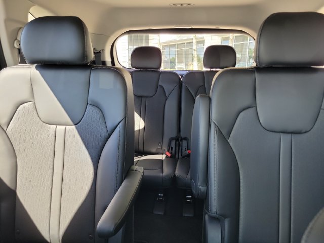 Certified 2023 Kia Sorento SX FWD image 34