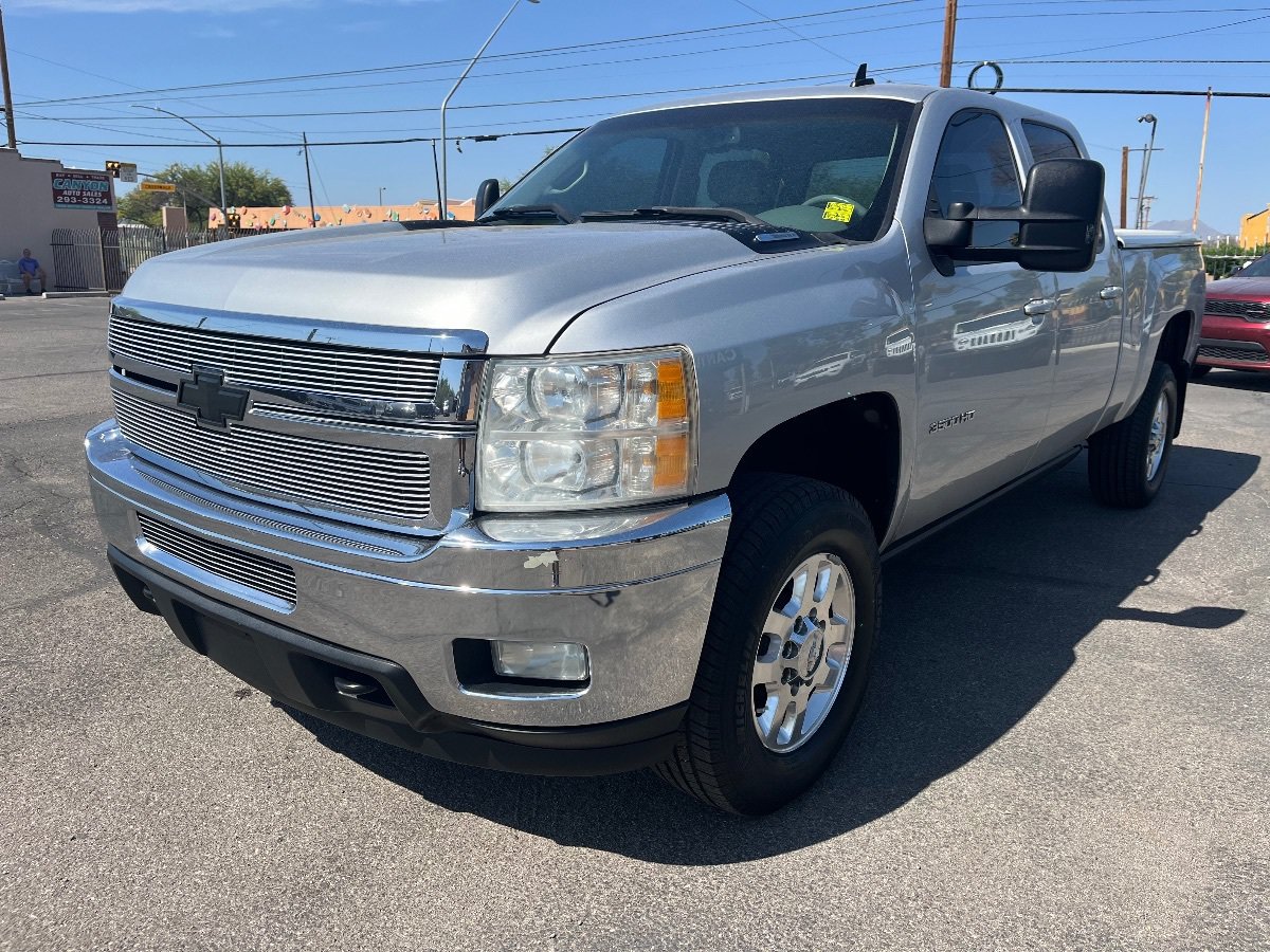 Used 2011 Chevrolet Silverado 3500 LTZ w/ LTZ Plus Package AWD/4WD image 11