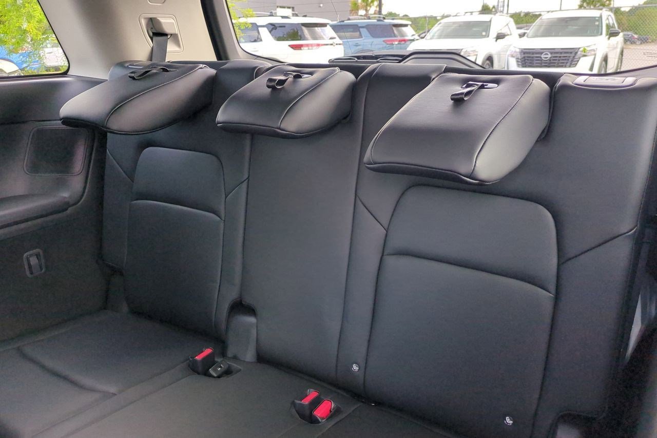 New 2026 Nissan Pathfinder SL w/ SL Premium Package FWD image 30