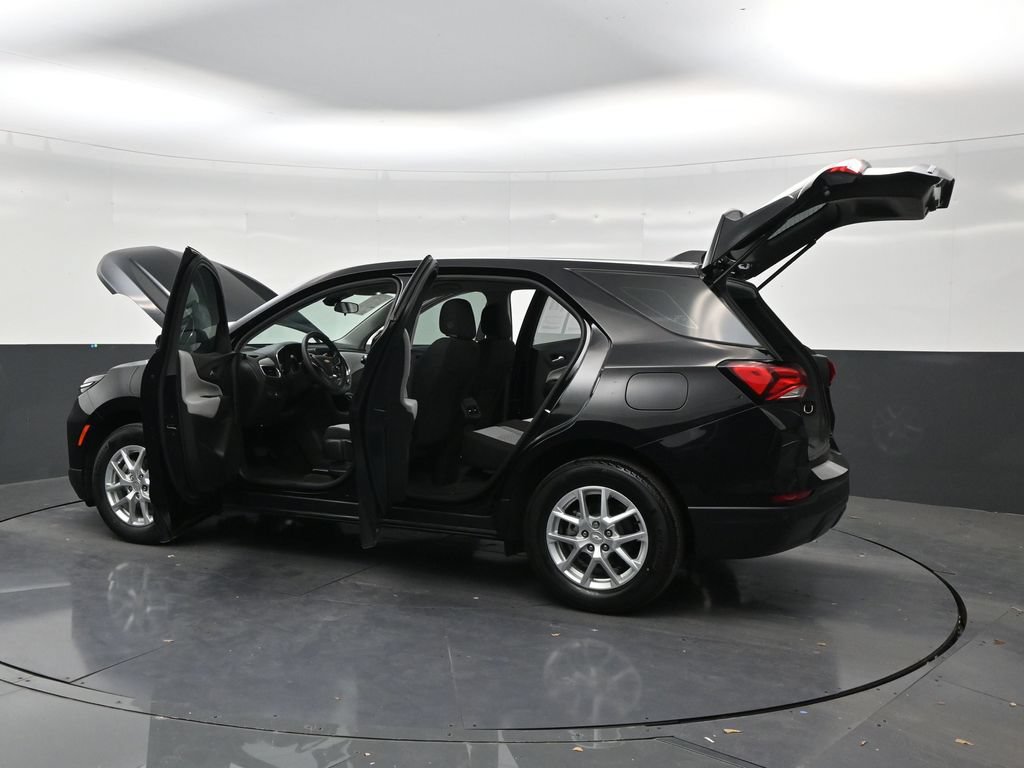 Used 2024 Chevrolet Equinox LS w/ Driver Confidence II Package FWD image 31