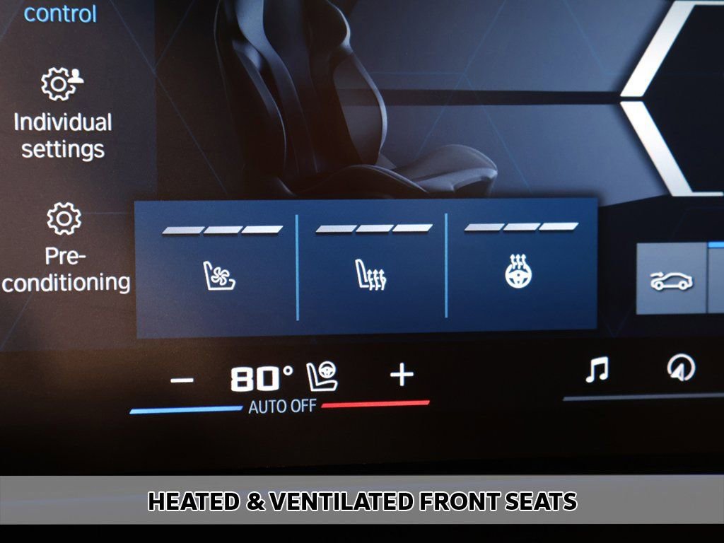 Used 2025 BMW M5 Touring image 9