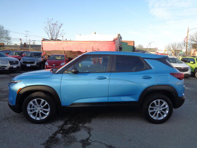 Used 2025 Chevrolet TrailBlazer LS w/ LS Convenience Package AWD/4WD image 3