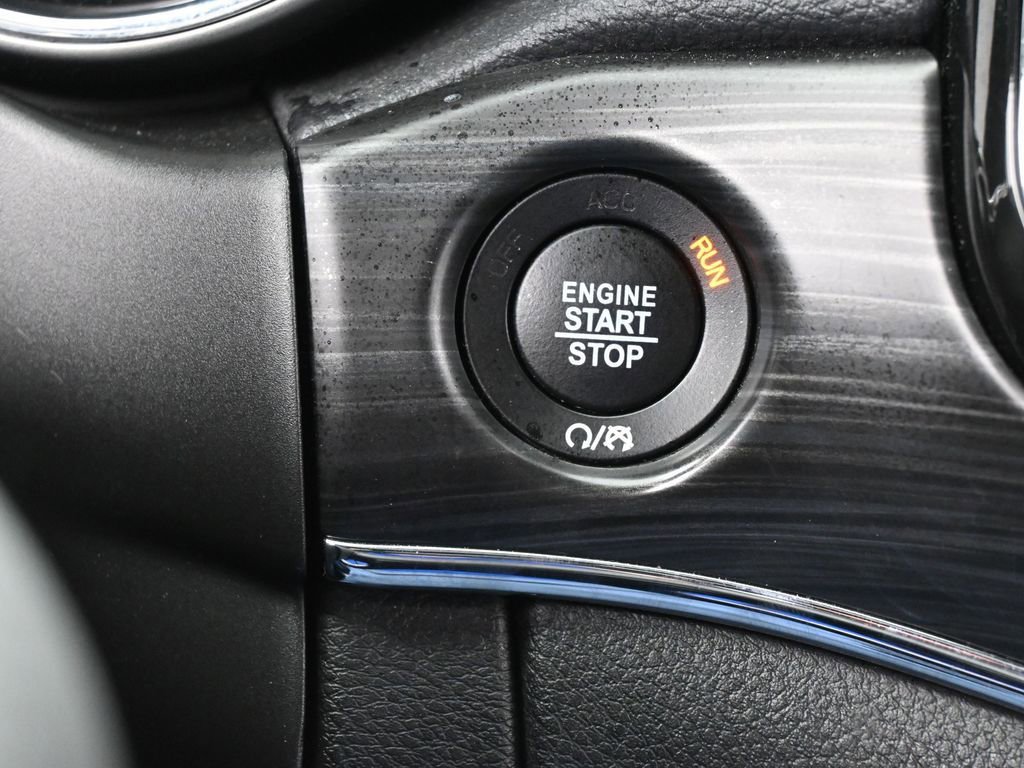 Used 2021 Jeep Grand Cherokee Limited image 28