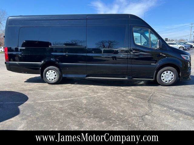 Used 2023 Mercedes-Benz Sprinter 3500 image 10