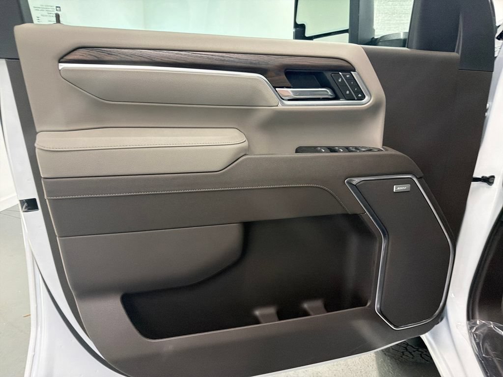 New 2026 GMC Sierra 2500 SLT AWD/4WD image 11