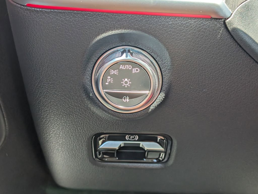 Used 2023 Mercedes-Benz C 300 4MATIC Sedan image 19