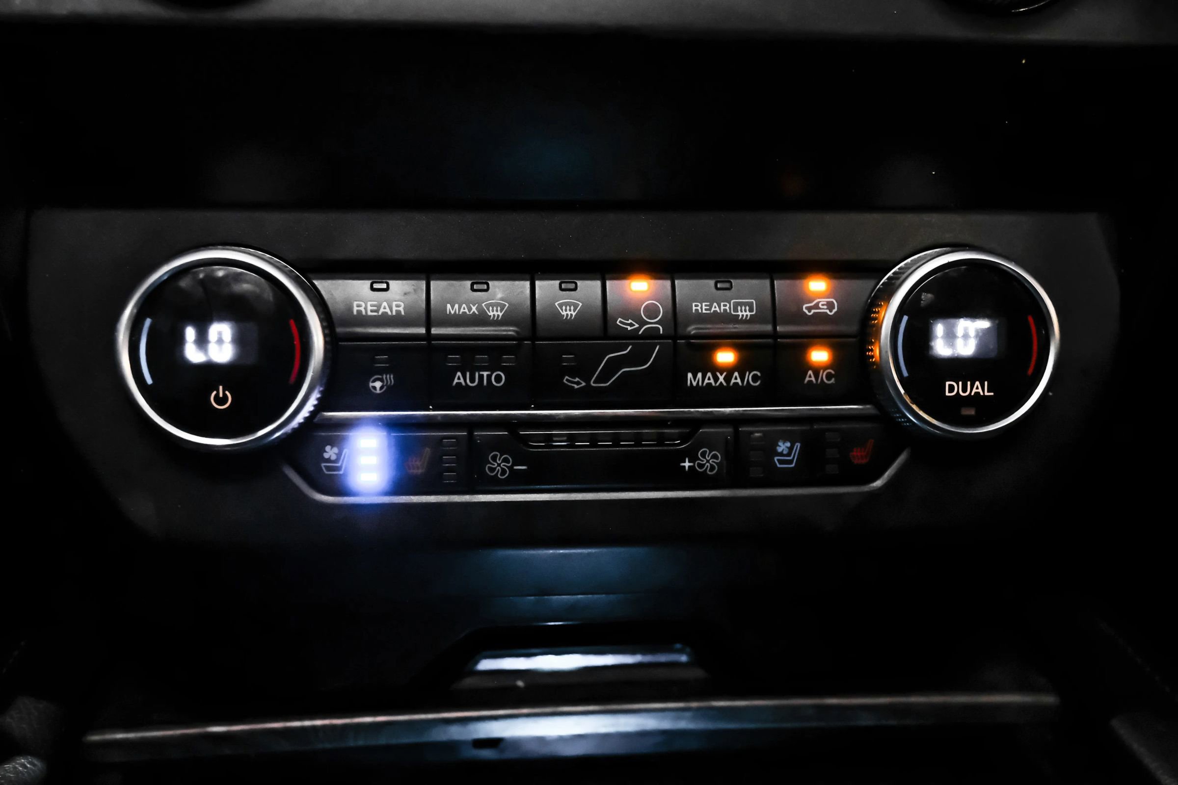 Used 2021 Ford Expedition Limited image 20