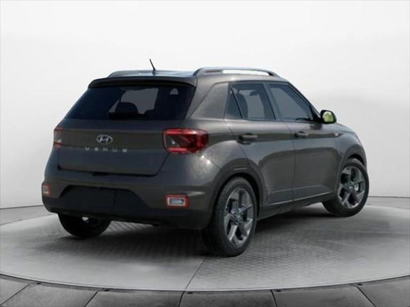 New 2025 Hyundai Venue SEL image 6