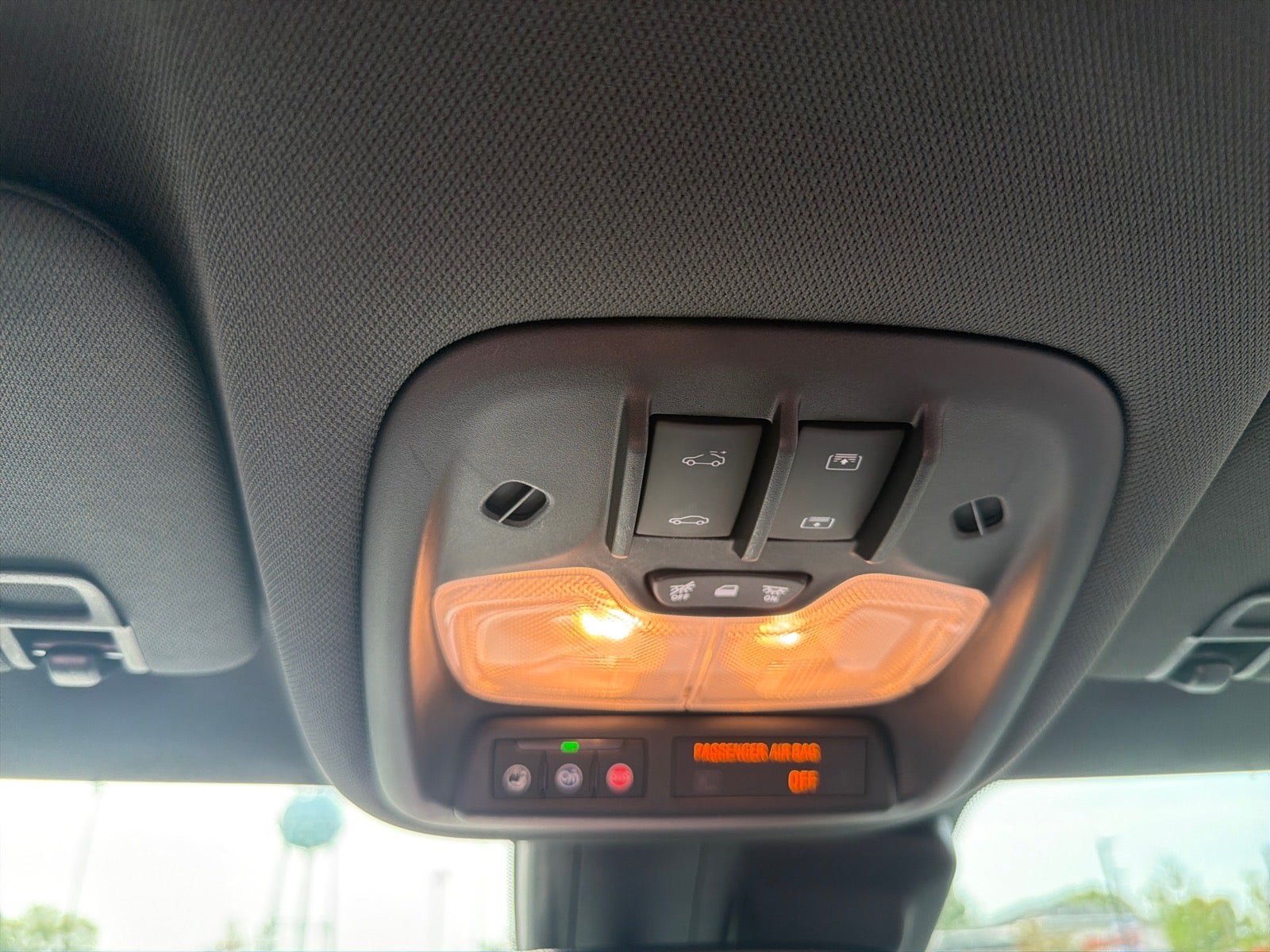 Used 2022 Chevrolet TrailBlazer RS w/ Sun and Liftgate Package AWD/4WD image 26
