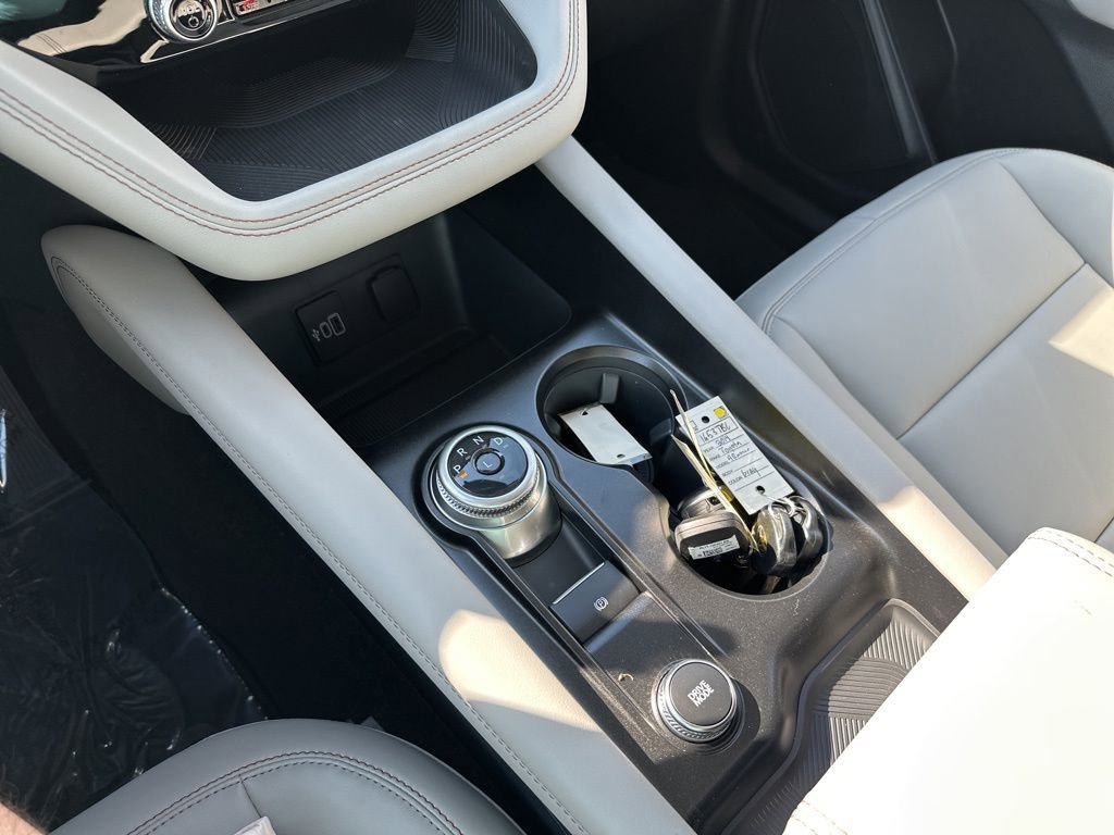New 2026 Ford Explorer Active image 32