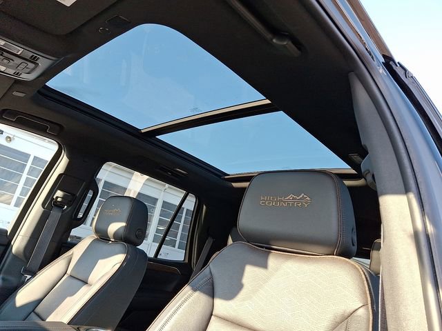 Certified 2023 Chevrolet Tahoe High Country AWD/4WD image 16