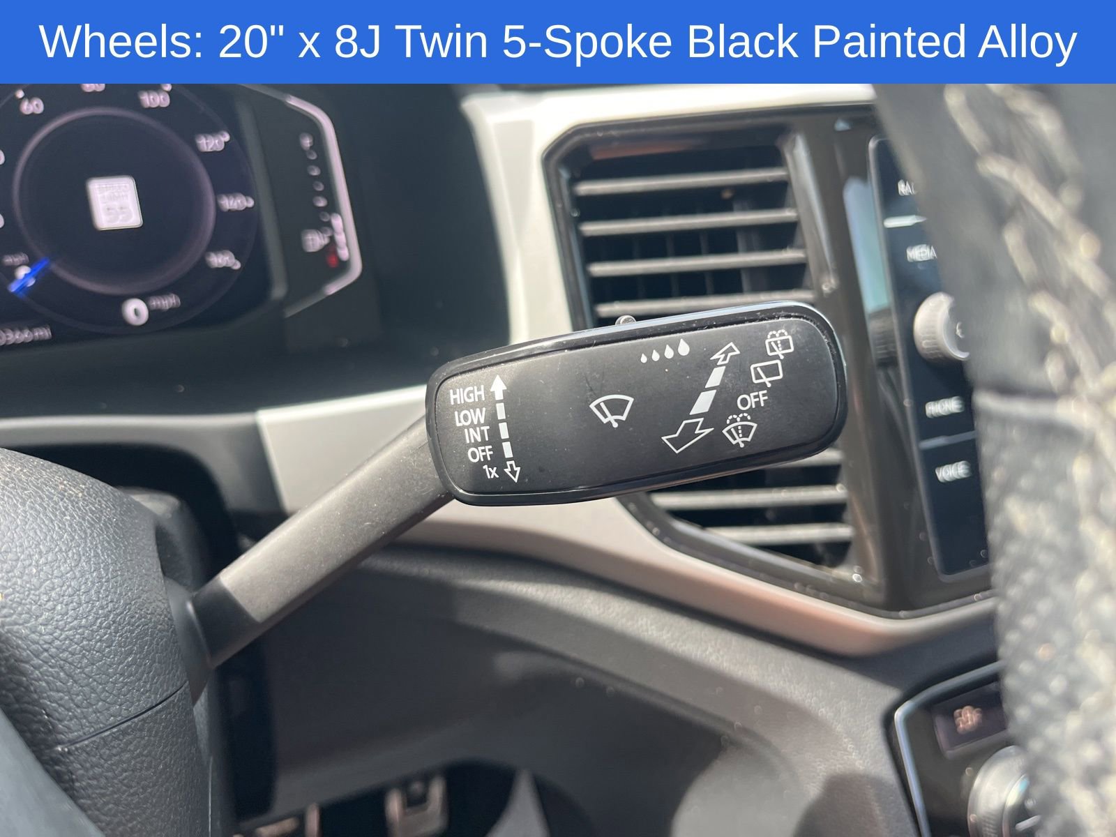 Used 2022 Volkswagen Atlas SEL R-Line AWD/4WD image 18