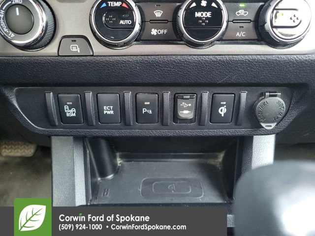 Used 2017 Toyota Tacoma TRD Off-Road image 30